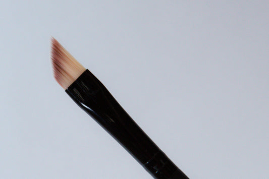 Angled Liner Brush